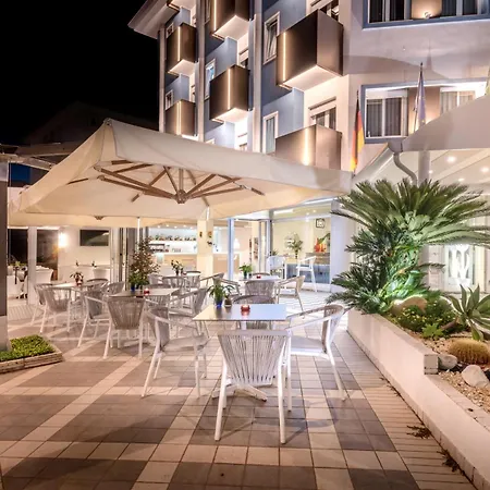 All'orologio 3 Stelle Superior Hotell
